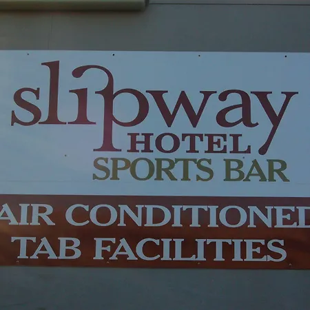 Slipway Hotel Motel-2