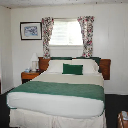 Rock Ledge Motel-3