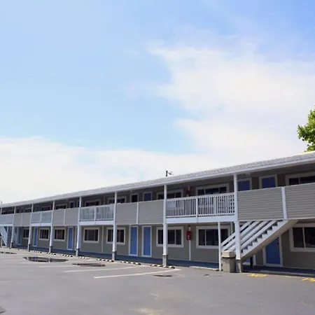 Days Inn By Wyndham - Cape Cod-2
