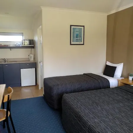 Stadium Motel-2
