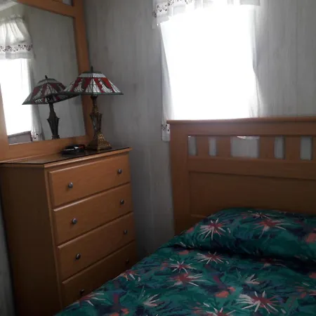Suitcase Motel & Travel-3