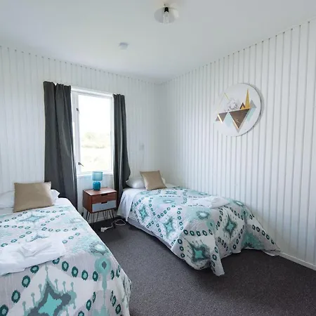 Pounawea Waterfront Motels-2