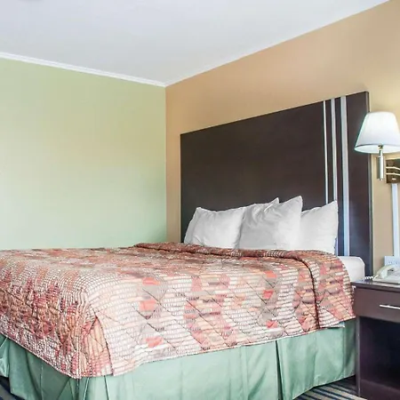 Amherst Inn & Suites-2