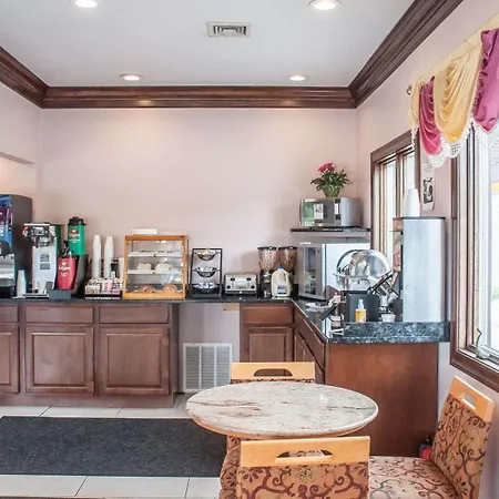 Amherst Inn & Suites-3
