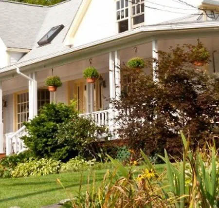 Mount Battie Inn-3