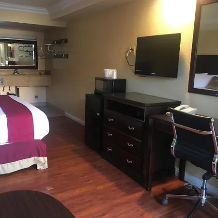 Budget Lodge San Bernardino-3