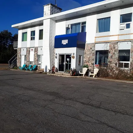 Nipigon Travelers Motel-3