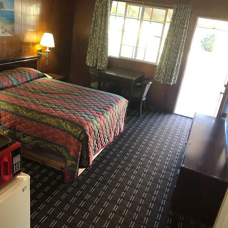 Edgewood Motel-3
