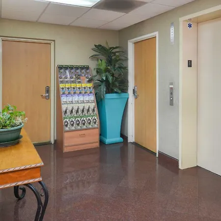 H3 Inn & Suites - Lax Airport - Los Angeles-2