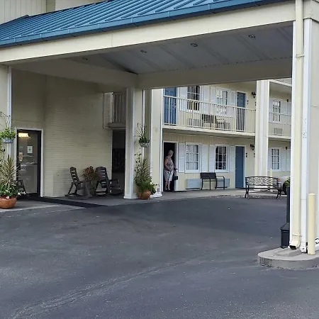 Colonial House Motel-3