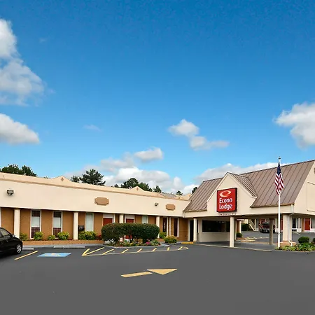 Econo Lodge Cleveland-3