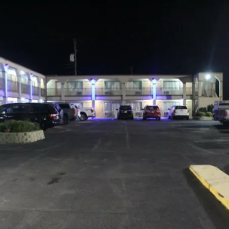 Hutchinson Inn-2