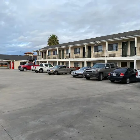 Colonial Motel-3
