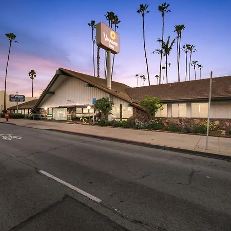 Vagabond Inn Ventura-3