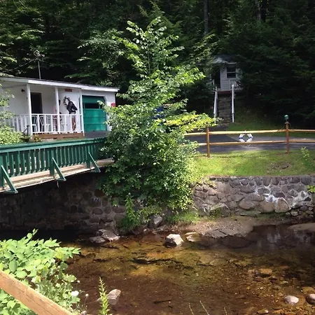 Brookside Motel & Cabins-3