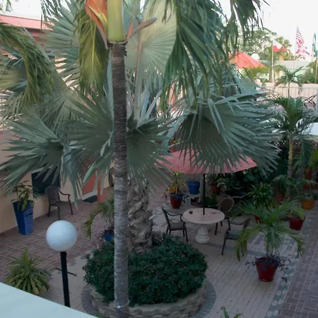 Lago Mar Motel And Apartments-2