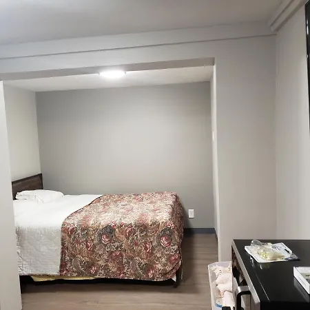 Parkrose Inn And Suites-3