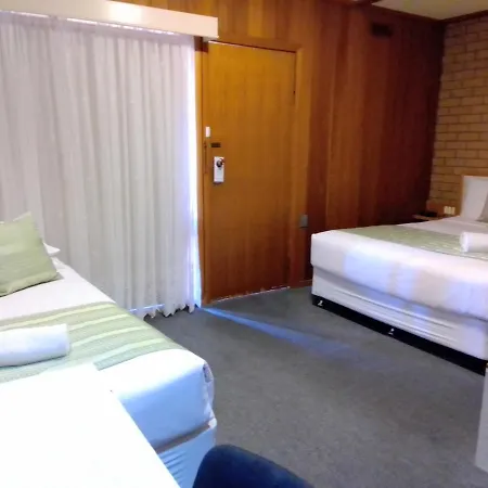 Country Home Motor Inn-2