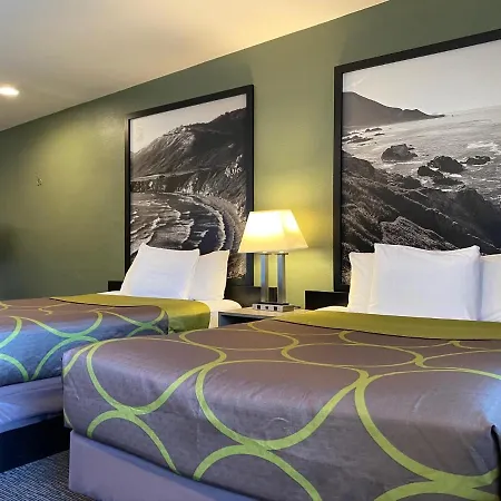 Super 8 By Wyndham Monterey-2