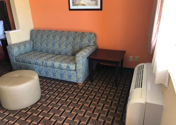 La Grange Executive Inn And Suites