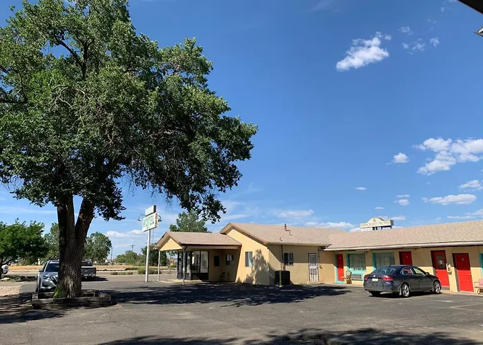 Lariat Motel Moriarty