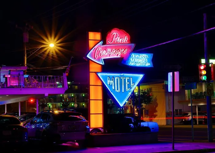 Pink Champagne Boutique Motel Wildwood
