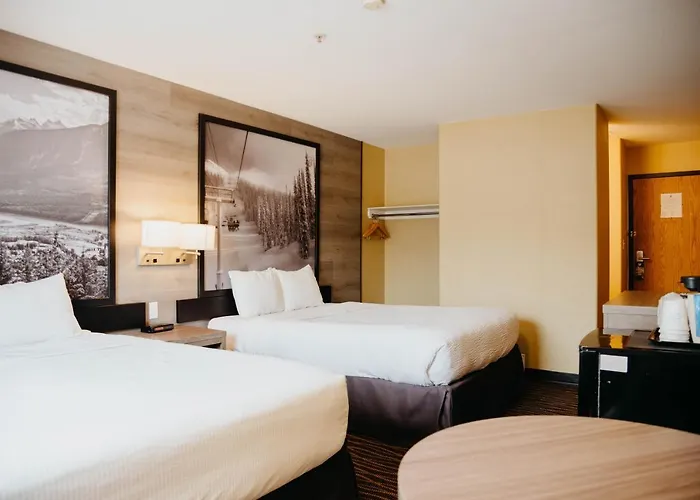 Super 8 By Wyndham Revelstoke Bc Motel