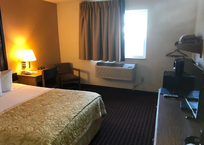 Super 8 By Wyndham Pendleton Motel