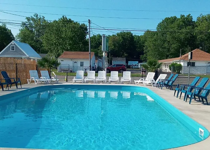 The Palms Motel Geneva-on-the-Lake