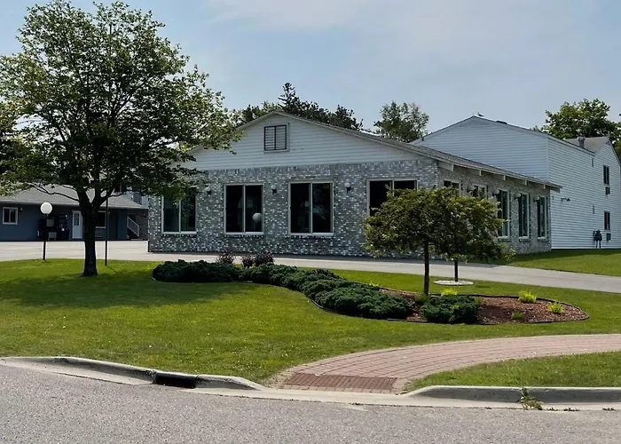 Lighthouse View Motel Mackinaw City