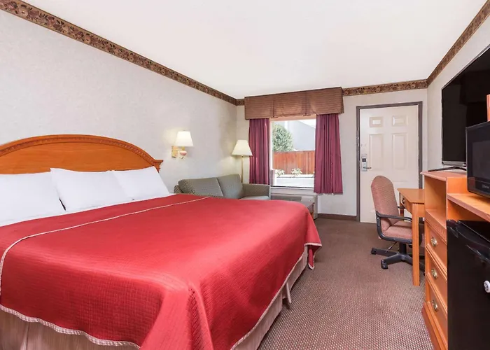 Regency Inn & Suites-Hamilton Place Chattanooga