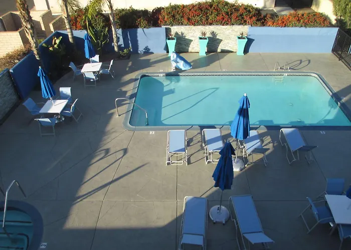 Best Western Plus Diamond Valley Inn Hemet