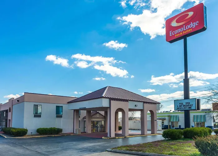 Econo Lodge & Suites Clarksville Near Governors Square Mall