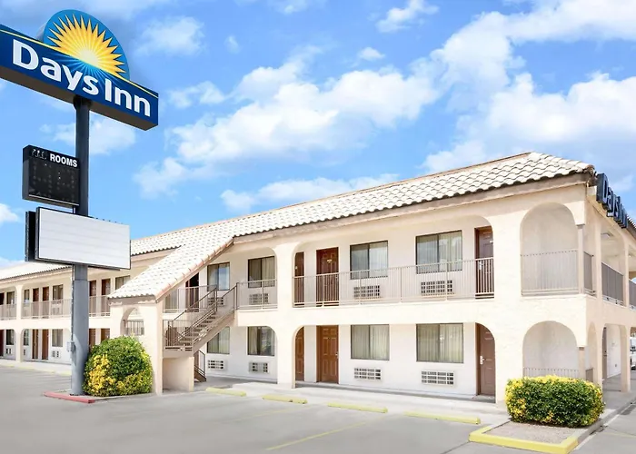Days Inn By Wyndham Kingman East