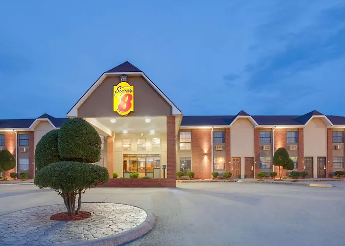 Super 8 By Wyndham Morrilton Motel