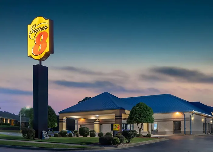 Super 8 By Wyndham North Little Rock/Mccain Motel