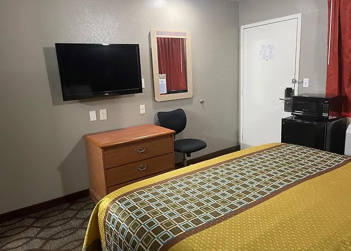 Super 7 Inn Memphis