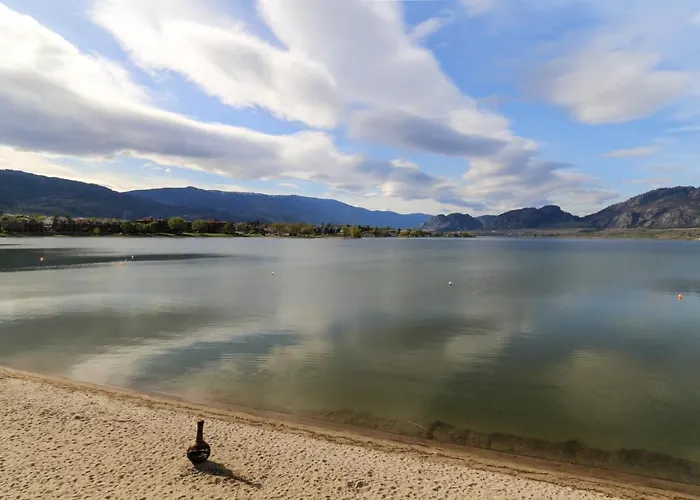 Richter Pass Beach Resort Osoyoos