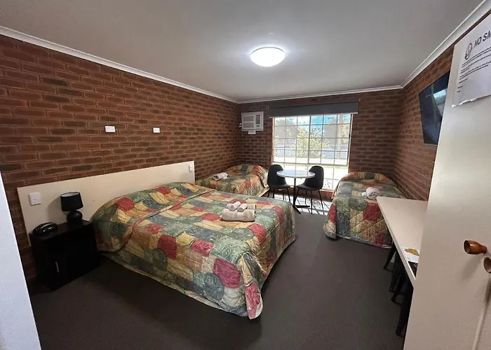 Balranald Colony Inn Motel