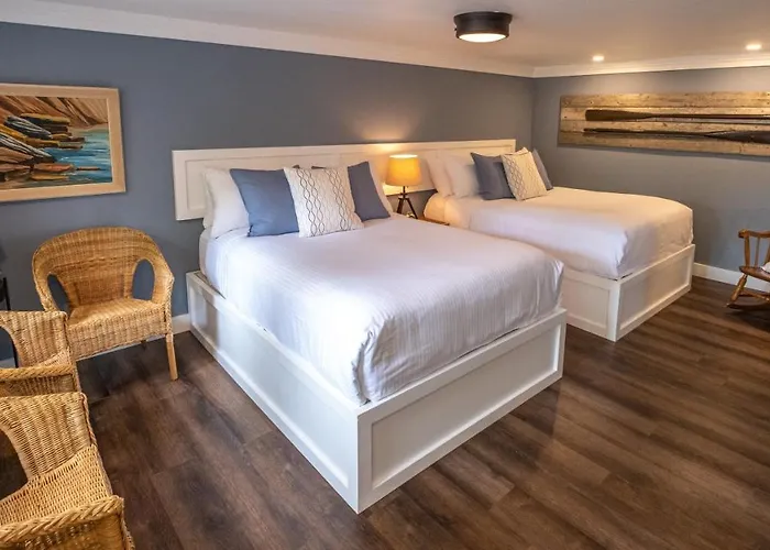 Lighthouse Motel And Cottages Bridgewater