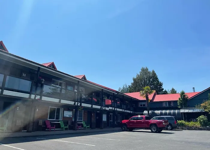 Schooner Motel Tofino