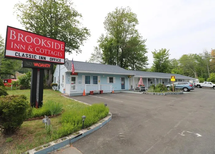 Brookside Inn & Cottages Saco