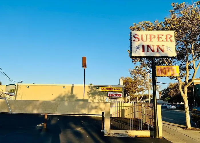 Super Inn Motel By Downtown Pomona