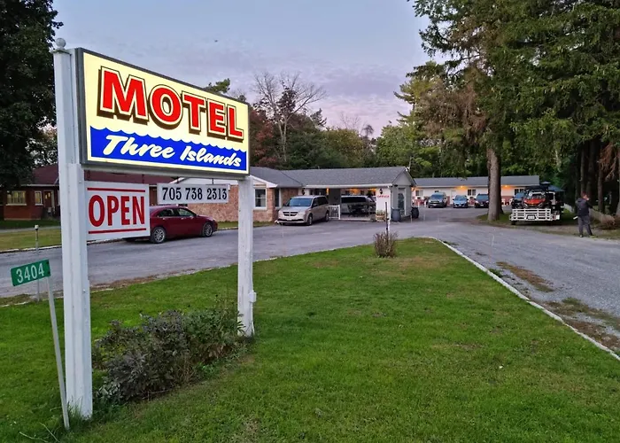 Three Island Motel Bobcaygeon