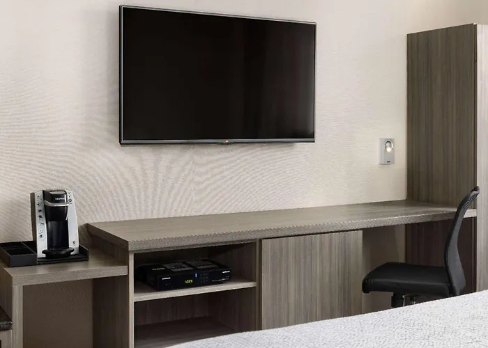 Ramada By Wyndham Bronx Hotel New York