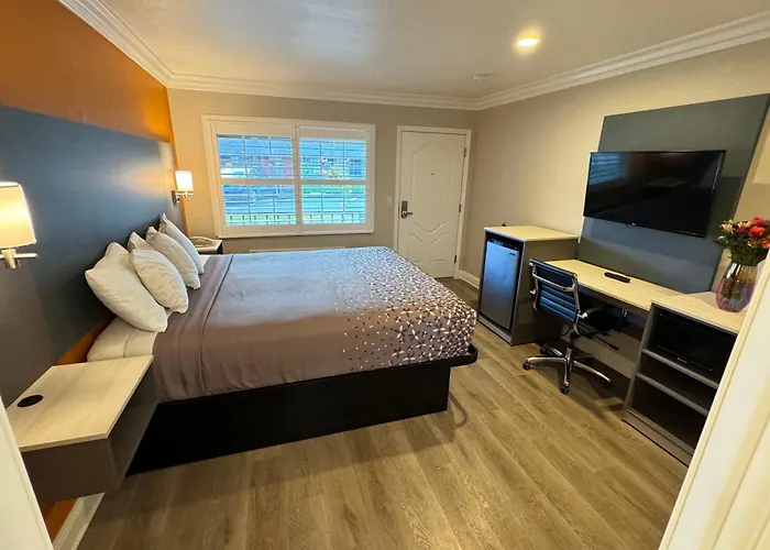 Padre Oaks Motel Monterey