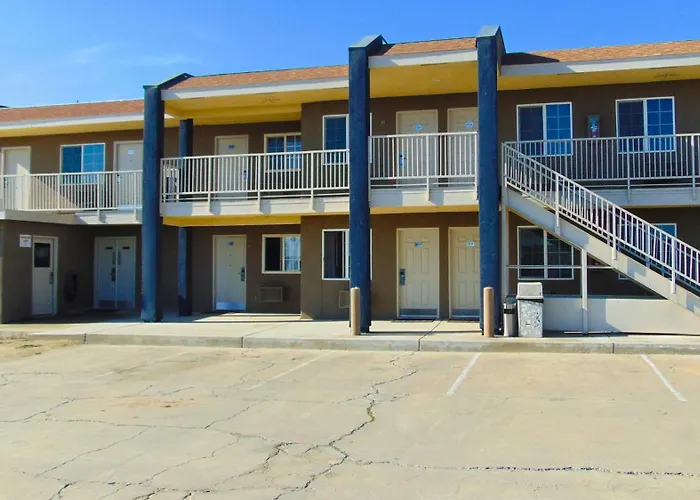 Corcoran Country Inn