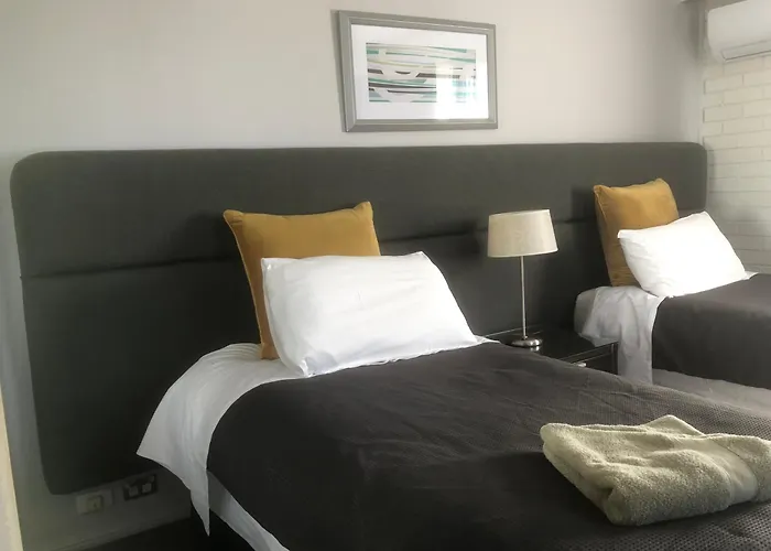 White Manor Motel Cooma