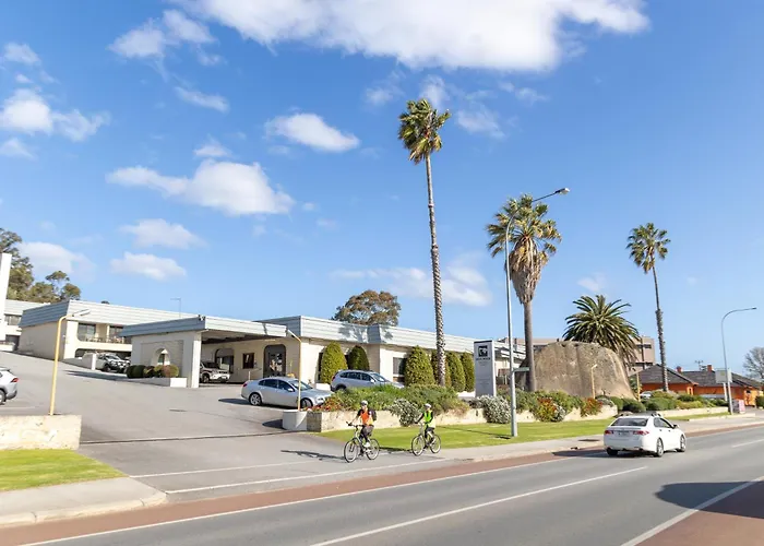 Dog Rock Motel Albany