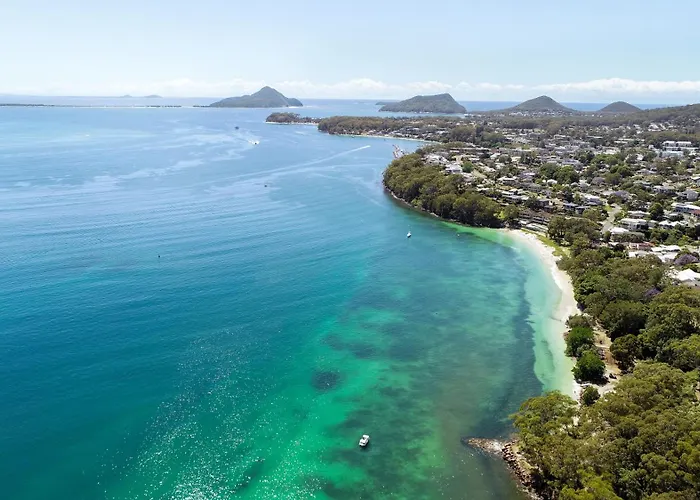 Dutchies Motel Nelson Bay & Dutchmans Beach Apartments